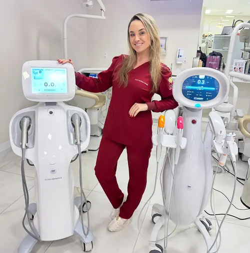 Dra. Verônica Zanella — especialista em harmonização orofacial